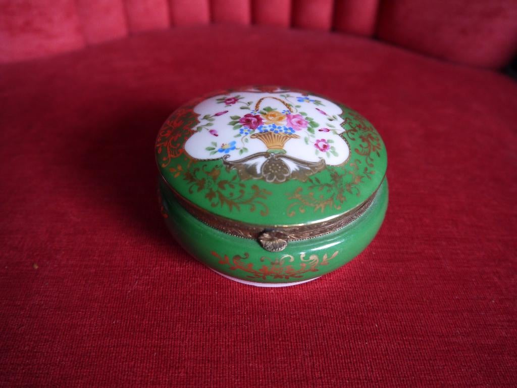 bonboniere porselein, Antiek en Kunst, Antiek | Porselein, Ophalen of Verzenden