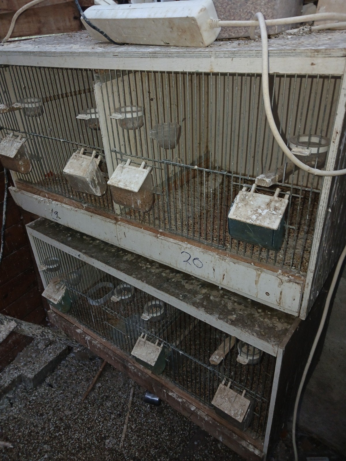 gratis afhalen 2 broed kooien, Dieren en Toebehoren, Ophalen, Hout, Broedkooi of Kweekkooi