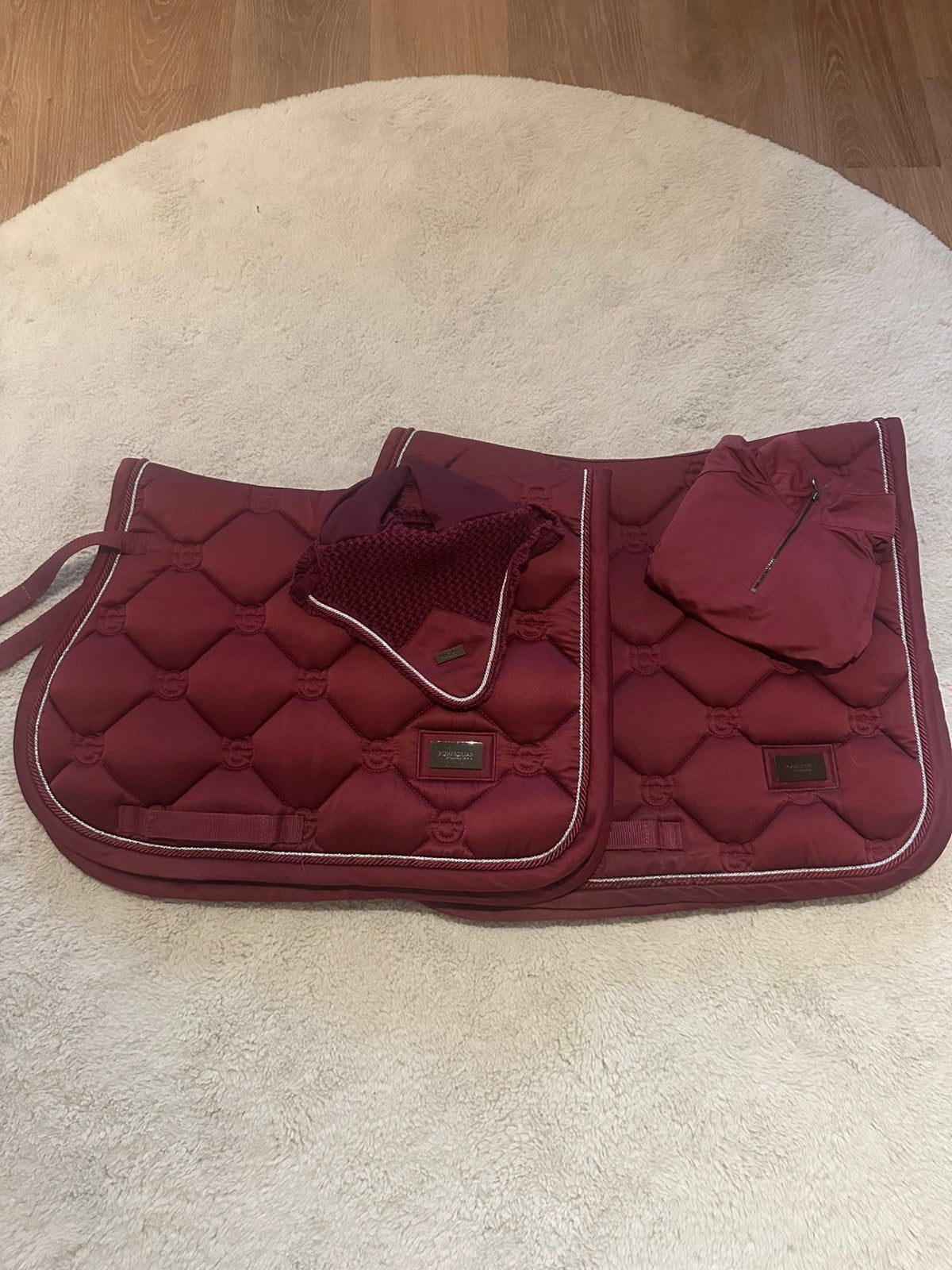 Equestrian Stockholm Bordeaux set, Ophalen of Verzenden, Zo goed als nieuw