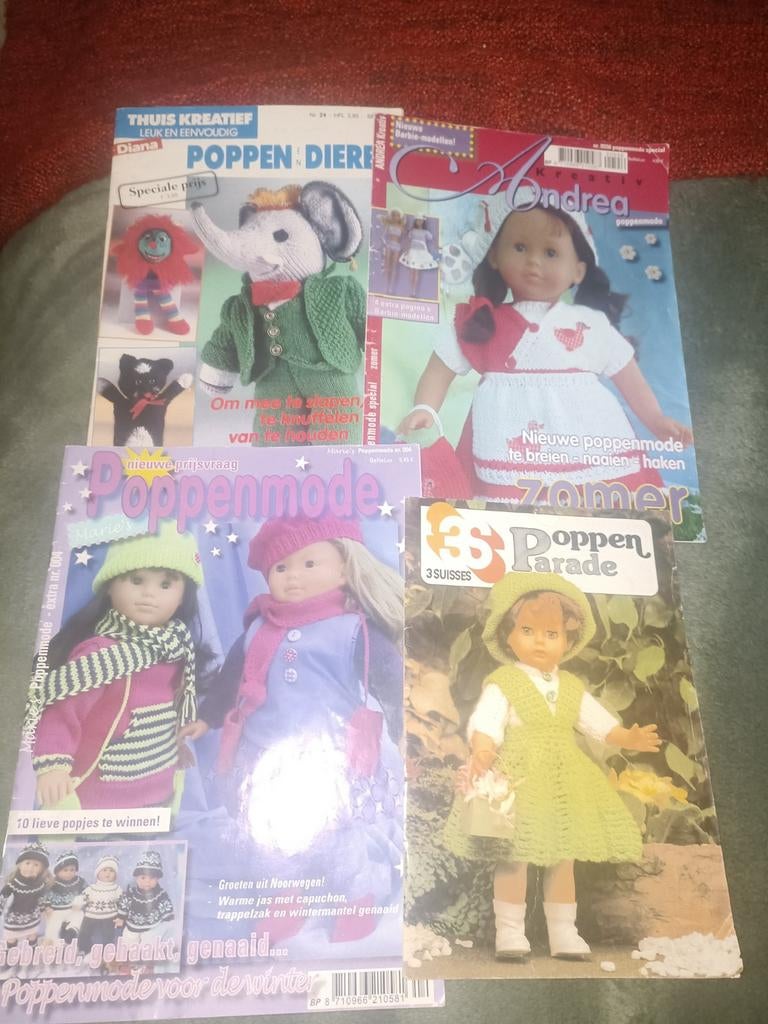Poppenkleertjes boeken, Ophalen of Verzenden, Vrouw, Overige merken