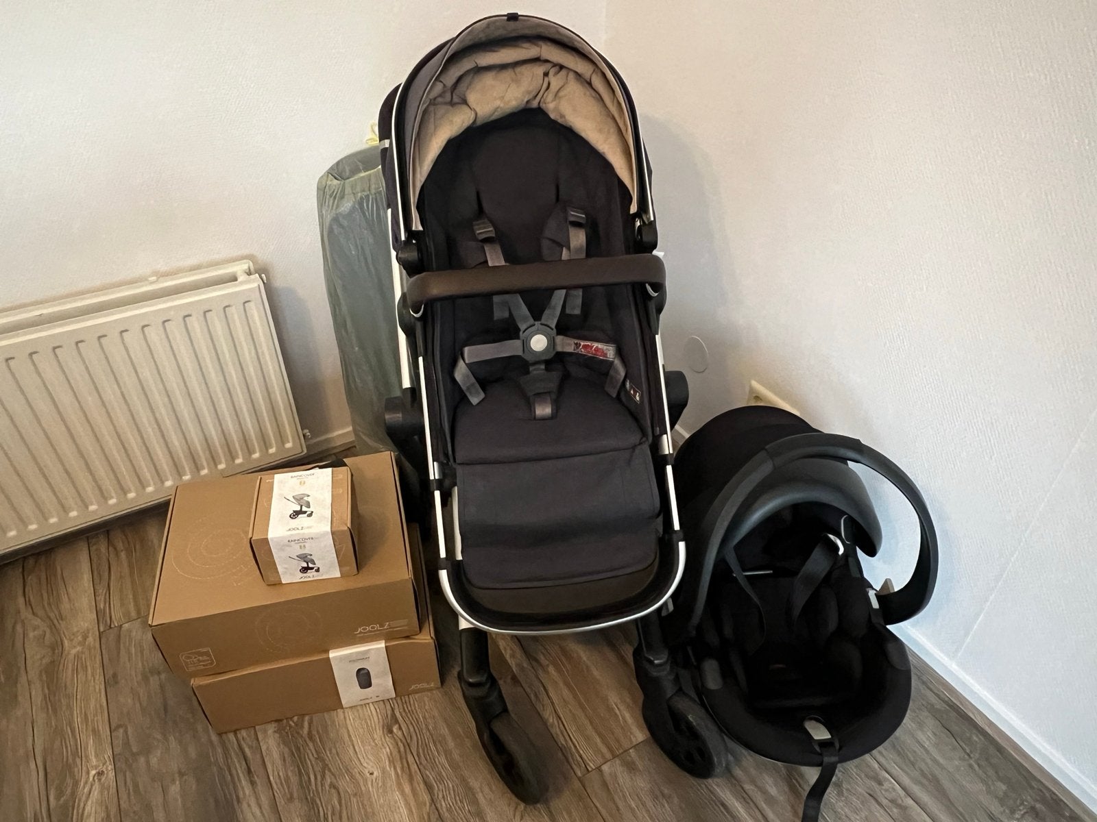 Zeer complete Joolz Day3 Limited Edition kinderwagen, Zo goed als nieuw, Combiwagen, Met autostoeltje, Ophalen