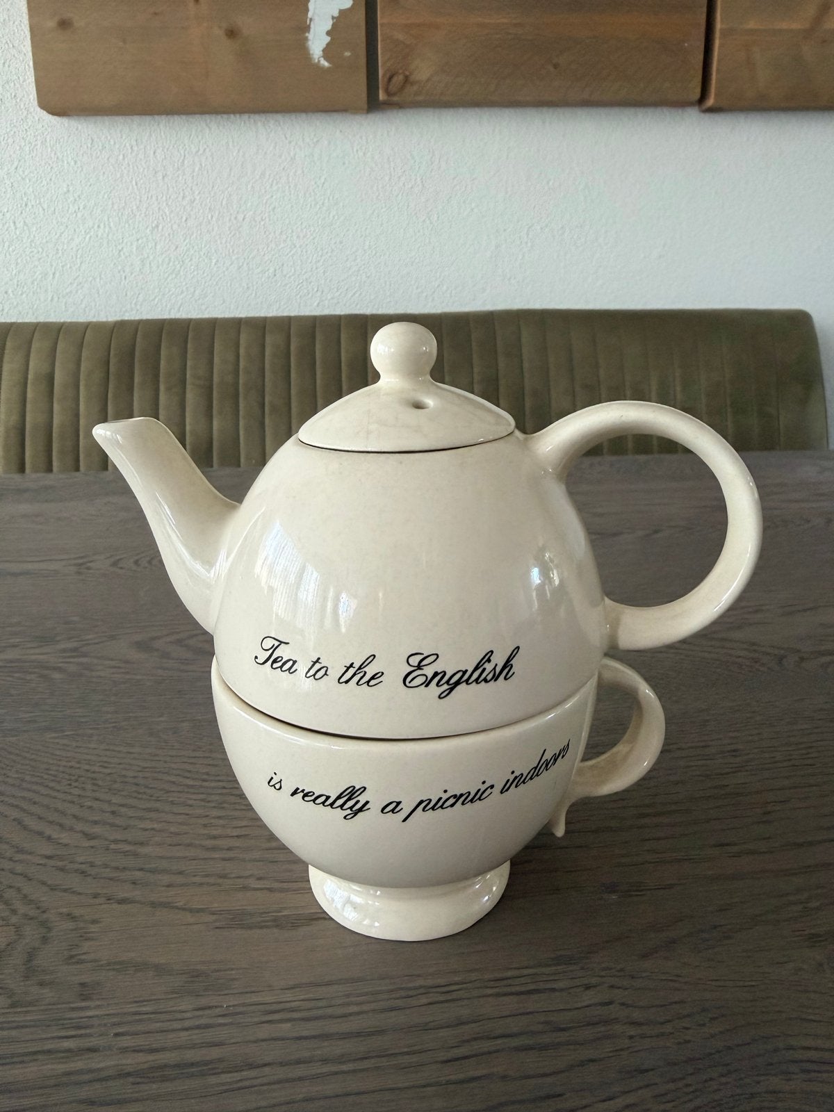 Riviera Maison theepot en kopje set - 'Tea to the English', Huis en Inrichting, Keuken | Servies, Overige merken, Klassiek, Ophalen of Verzenden