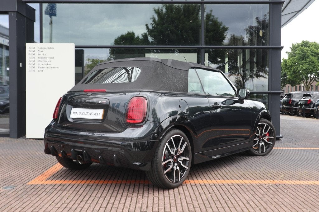 MINI Cabrio JCW | John Cooper Works uitvoering + Pakket XL, 1998 cc, 15 km/l, 4 cilinders, 4 stoelen