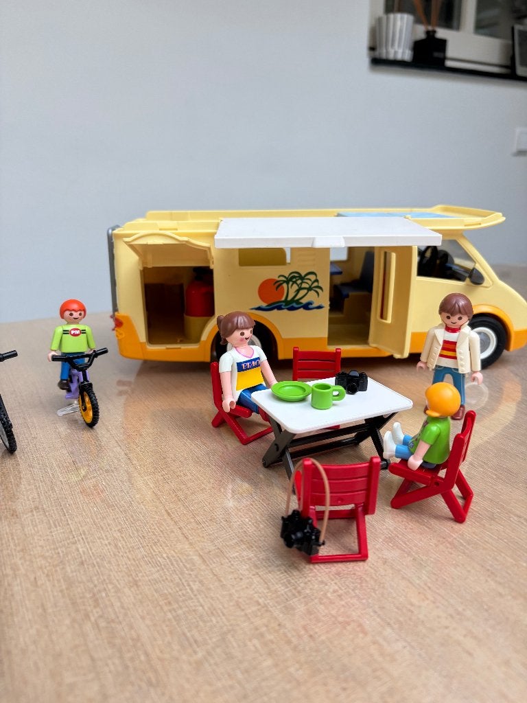 Foto 6 van PLAYMOBIL 3647 – Kampeerwagen