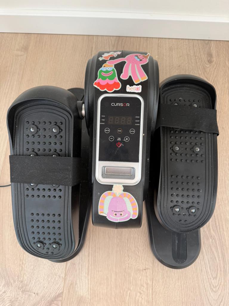 Under Desk Exercise Machine, Ophalen, Zo goed als nieuw