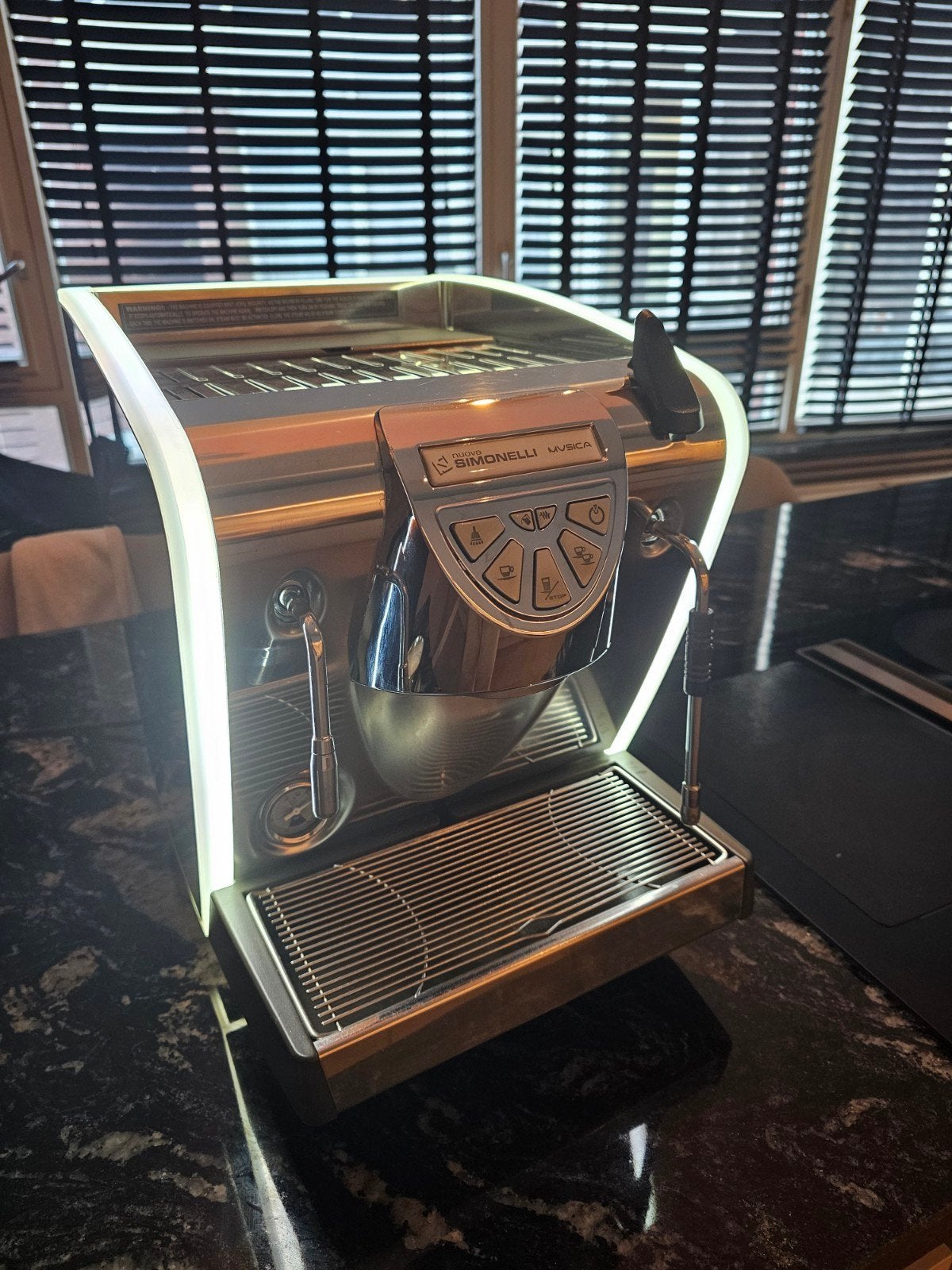 simonelli lux espressomachine, Witgoed en Apparatuur, Koffiezetapparaten, 4 tot 10 kopjes, Ophalen, Espresso apparaat, Gemalen koffie