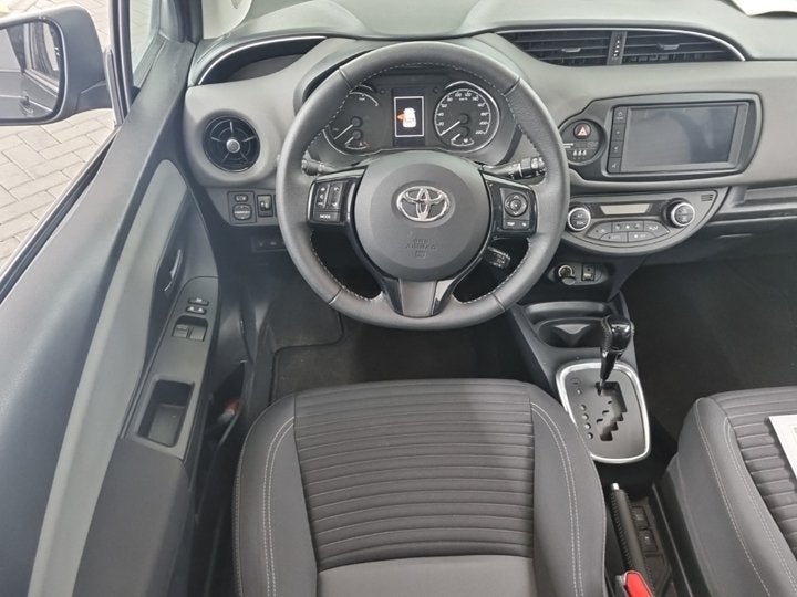 Toyota Yaris 1.5 Hybrid Dynamic 1e-Eig. & Dealer-Onderh BOVA, 12 maanden, 4 cilinders, Zwart, Origineel Nederlands