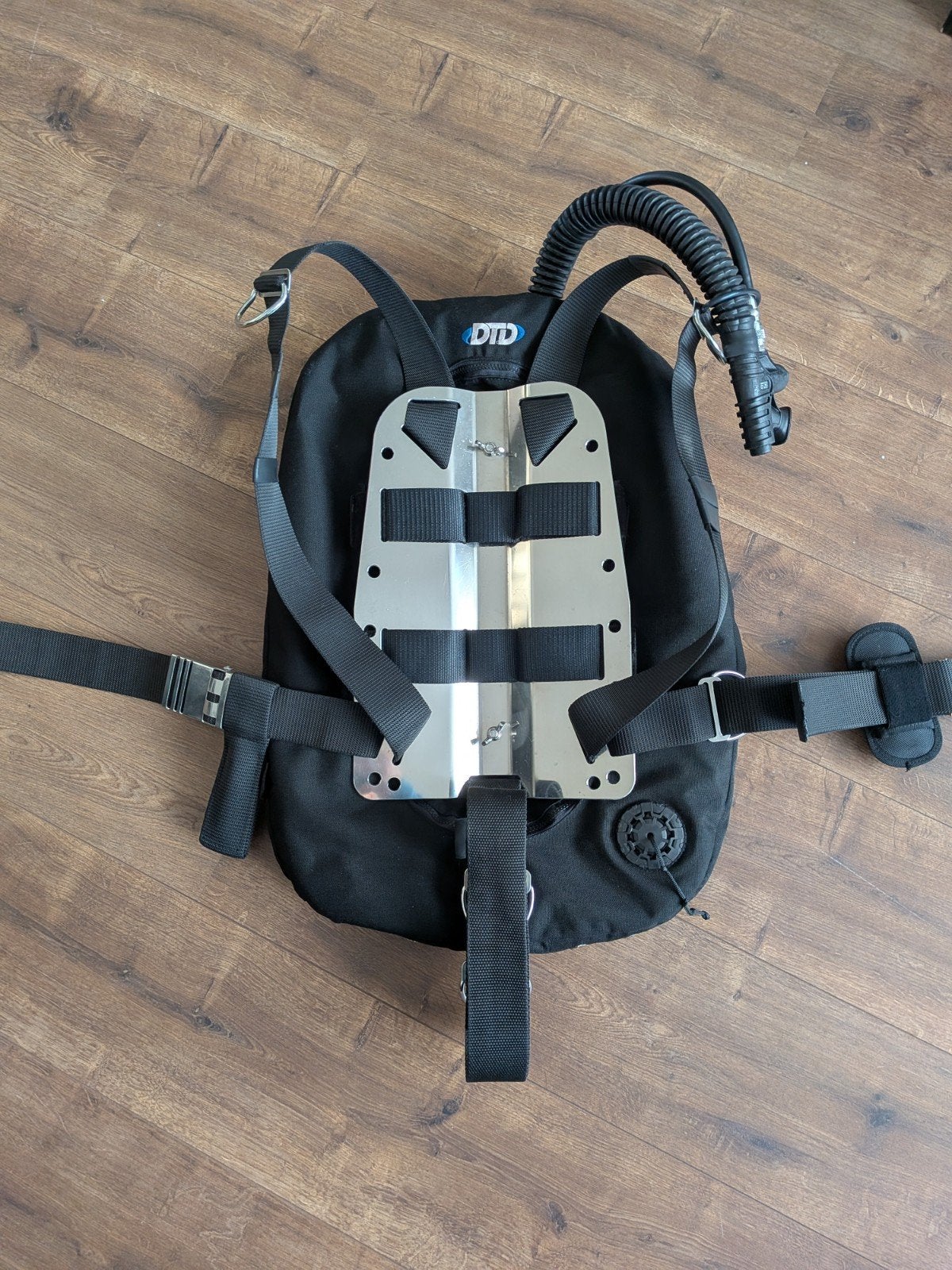 DTD ring 14 dir backplate harness en wing set (2026), Watersport en Boten, Ophalen of Verzenden, Zo goed als nieuw, Duikpak