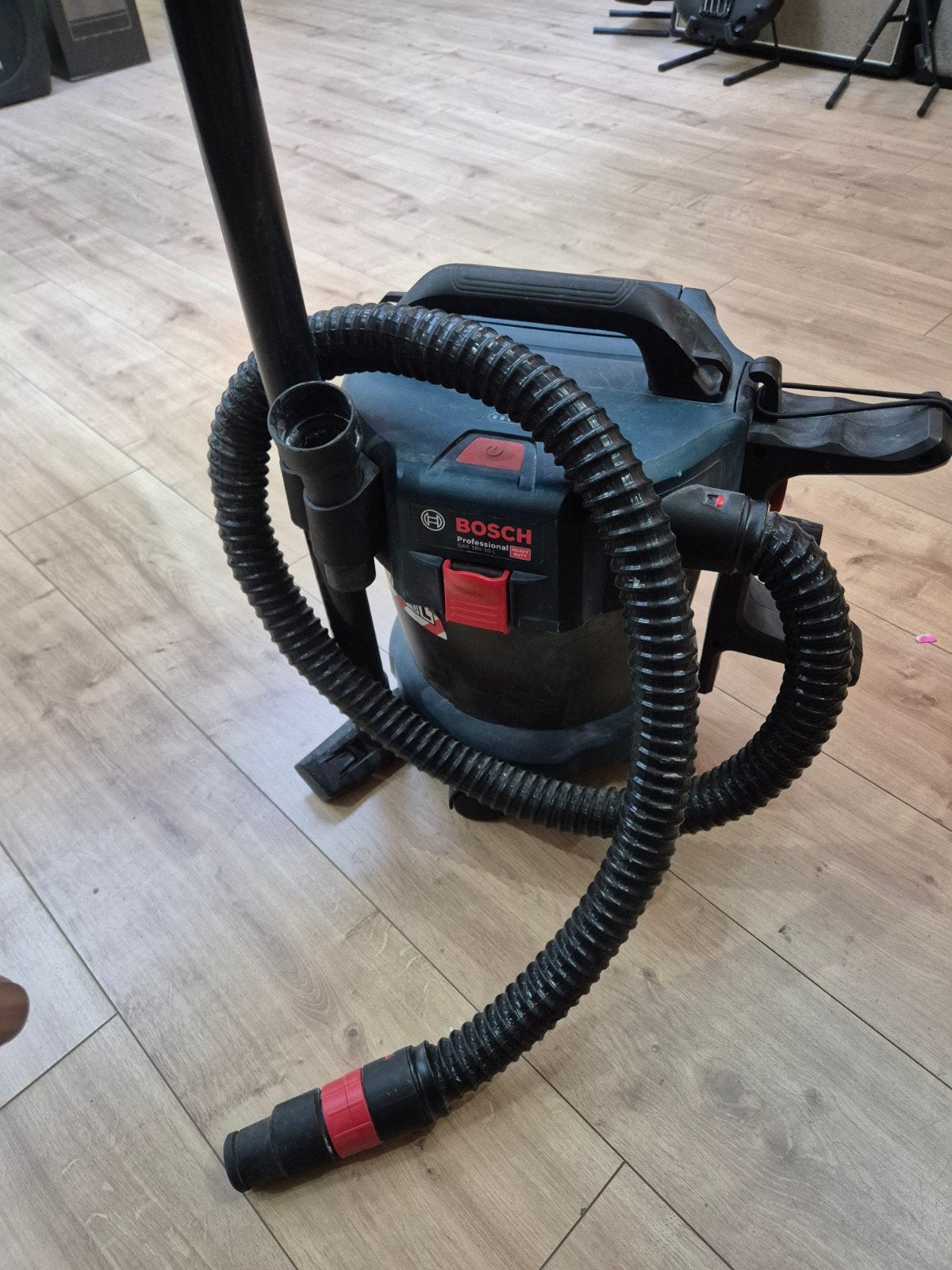 Bosch bouwstofzuiger op accu incl 1accu. zonder lader, Gebruikt, Bosch, Ophalen of Verzenden, Reservoir