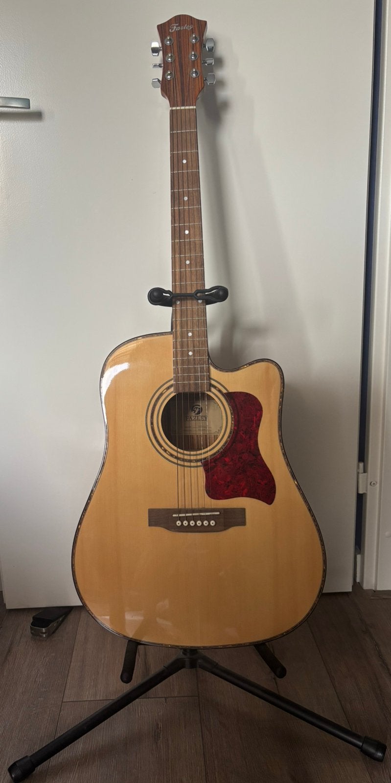 Fazley gitaar + standaard, Ophalen, Zo goed als nieuw, Klassieke of Spaanse gitaar