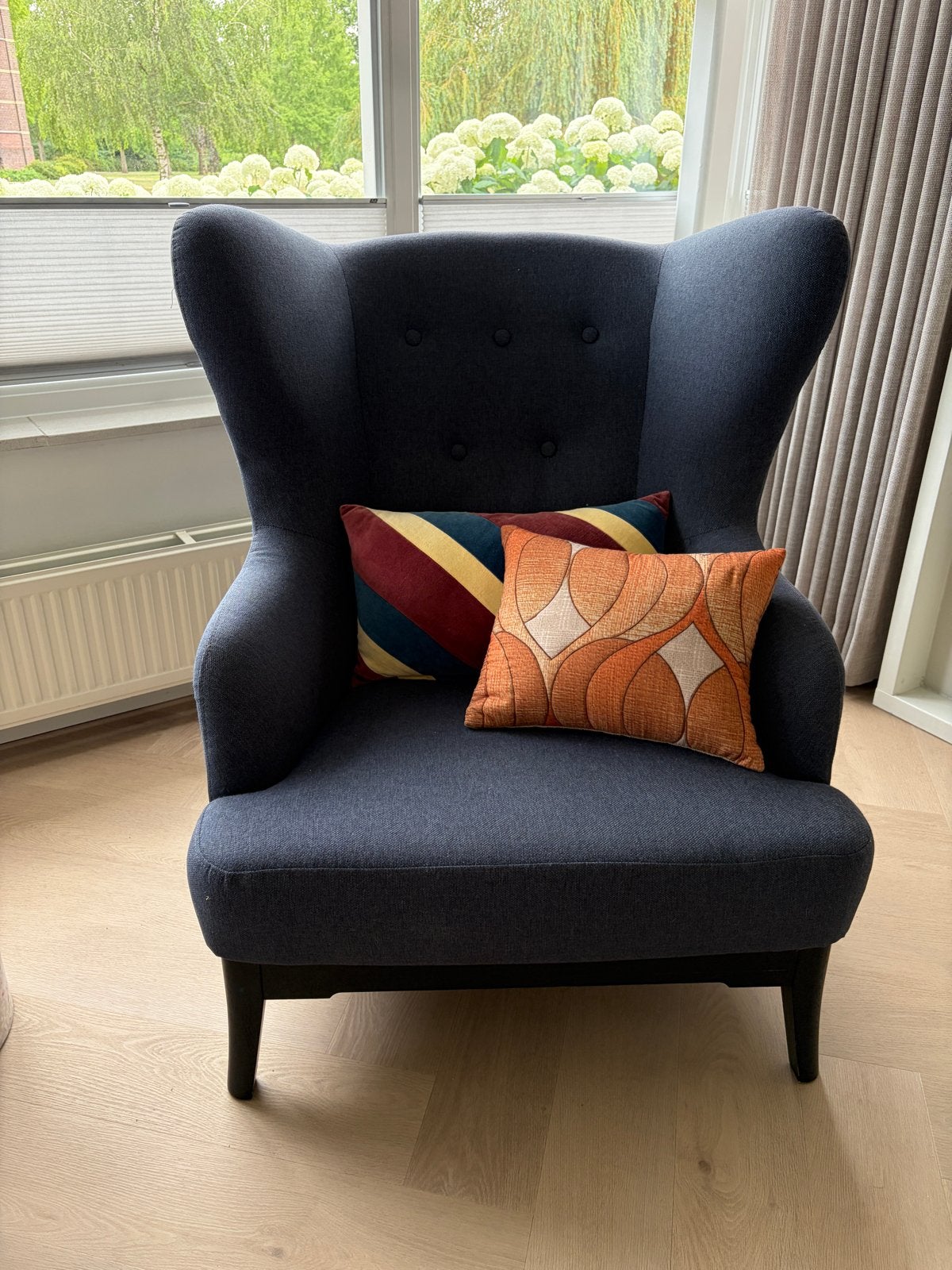 Moderne blauwe oorfauteuil van Trendhopper, Ophalen of Verzenden, Zo goed als nieuw, Stof, 75 tot 100 cm