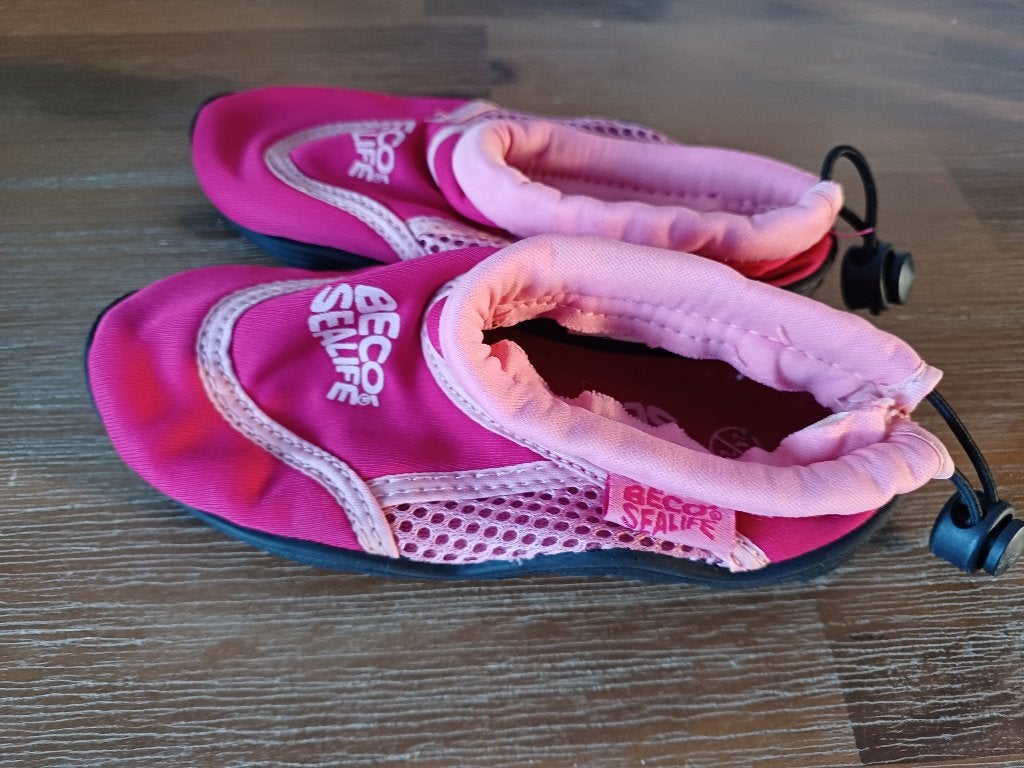 waterschoenen, Meisje, Overige typen, Ophalen of Verzenden, Zo goed als nieuw
