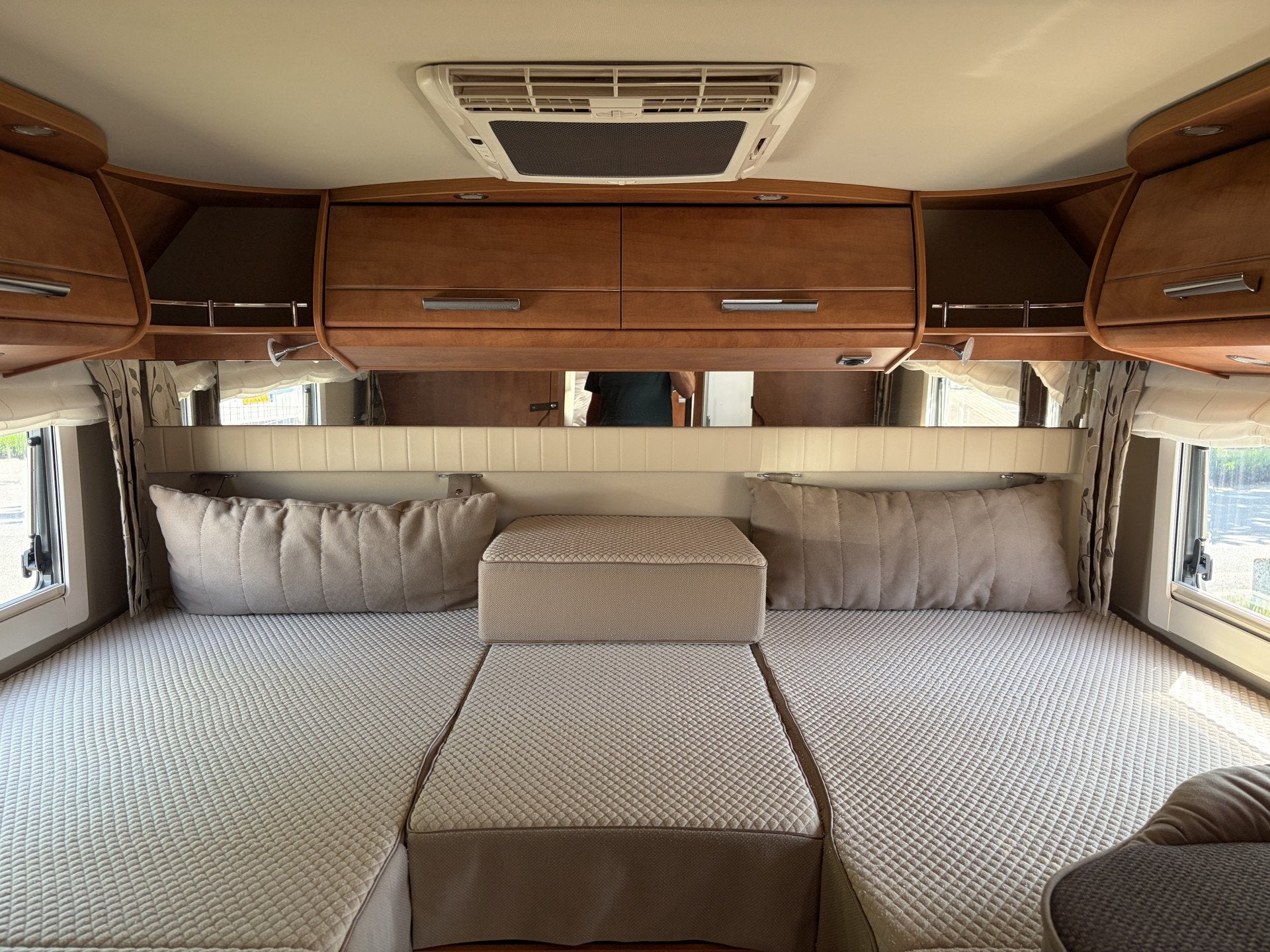 Carthago CHIC C-LINE T 4.9 LE Aut Euro 6 Levelsysteem Airco, Automaat, 7 tot 8 meter, Diesel, Carthago