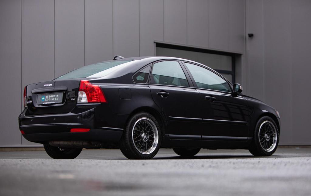 Volvo S40 2.4i Summum 170PK|Automaat|Xenon|Leder|Keyless|, Auto's, Volvo, Zwart, 700 kg, Zwart, 2435 cc