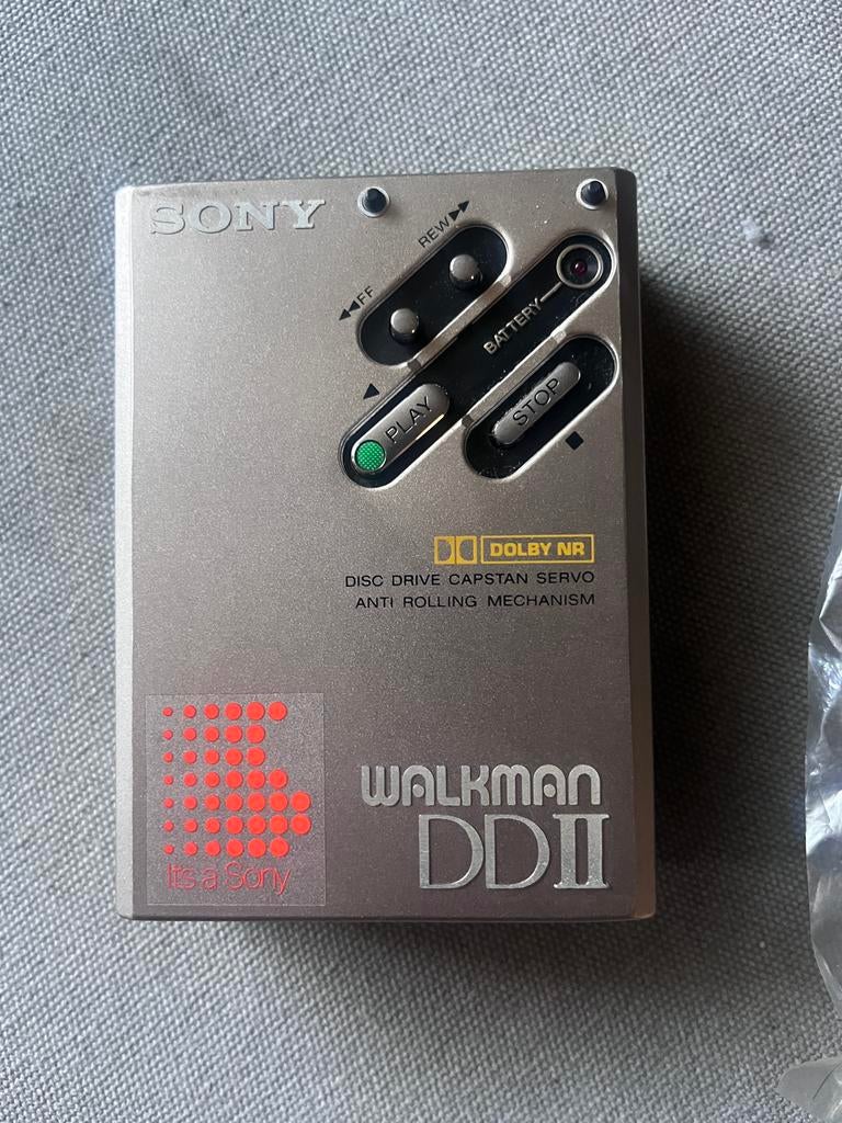 Sony Walkman DDII met hoesje en koptelefoon, Audio, Tv en Foto, Walkmans, Discmans en Minidiscspelers, Ophalen of Verzenden, Walkman