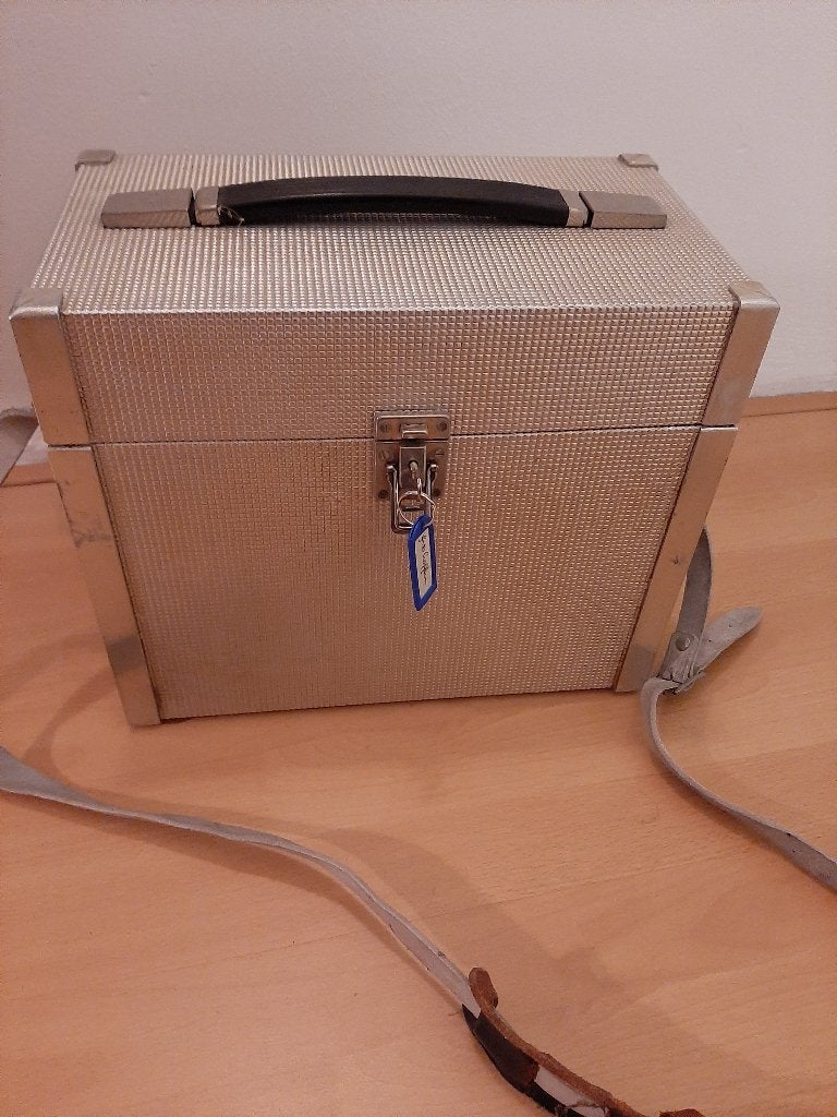 RVS koffer, Ophalen of Verzenden, Gebruikt, Overige materialen, 70 cm of meer