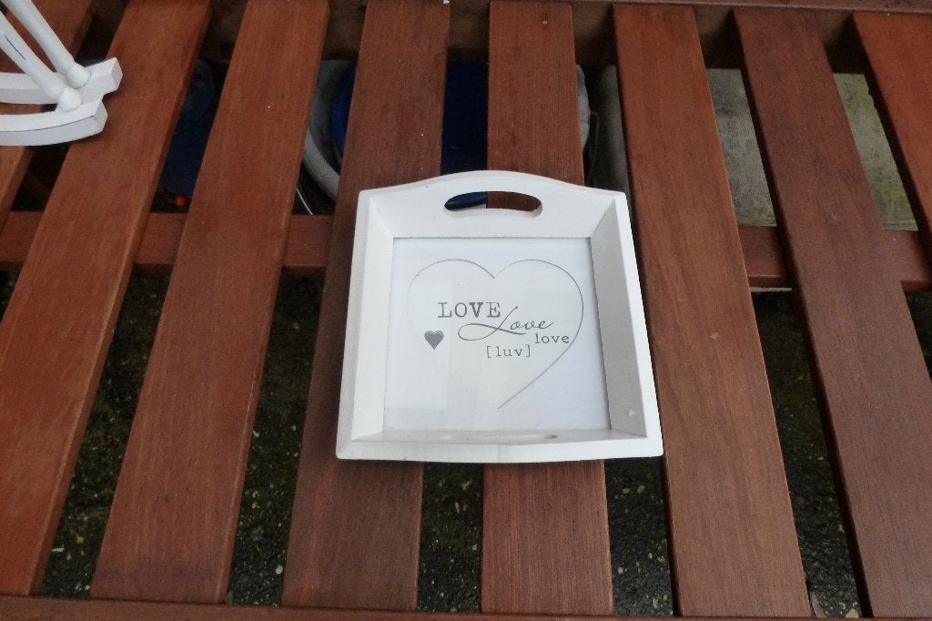 Wit houten dienblad met 'Love' opdruk, Gebruikt, Met afbeelding/tekst, Vierkant, Ophalen of Verzenden