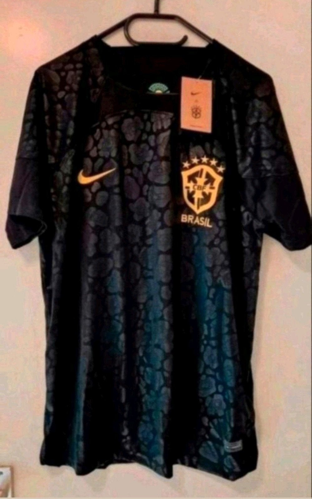 Gloednieuw Brasil keeper shirt van het WK 2022. Maat XL., Maat XL, Ophalen of Verzenden, Nieuw, Shirt