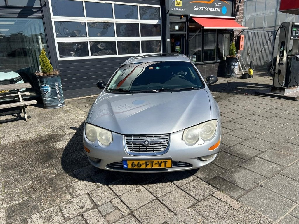 Chrysler 300M 2.7 I V6 AUT lees de advertentie goed !, foto 2