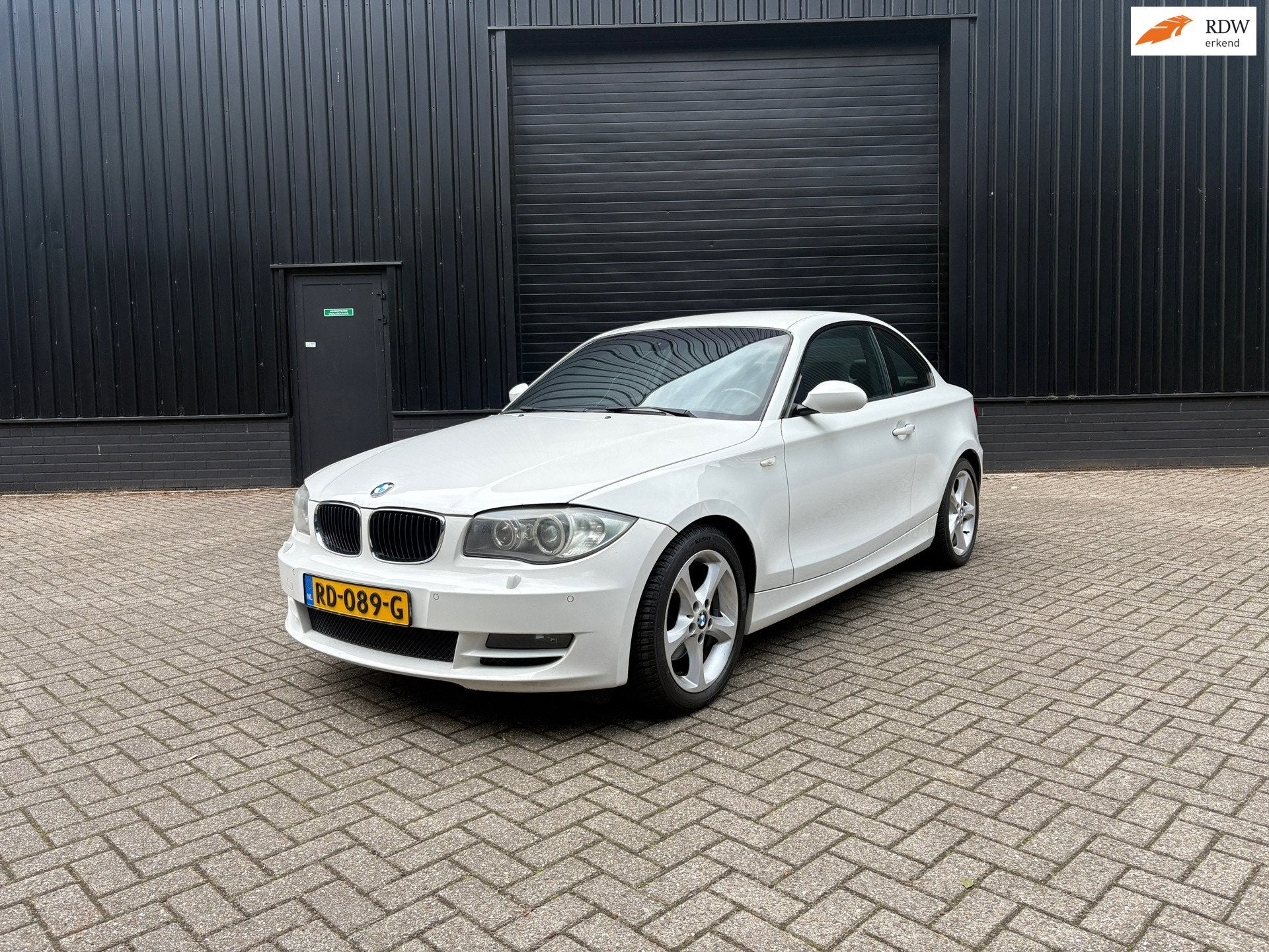 BMW 1-serie Coupé 120d|Sport|Automaat|, Auto's, Achterwielaandrijving, 4 cilinders, 4 stoelen, Wit