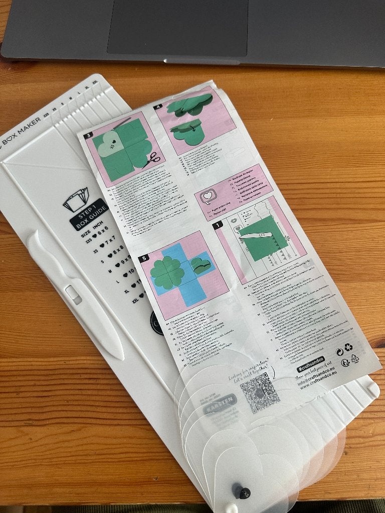 Explosion Box maker  Crafts&Co, Ophalen of Verzenden, Zo goed als nieuw, Overige thema's, Pons of Mal