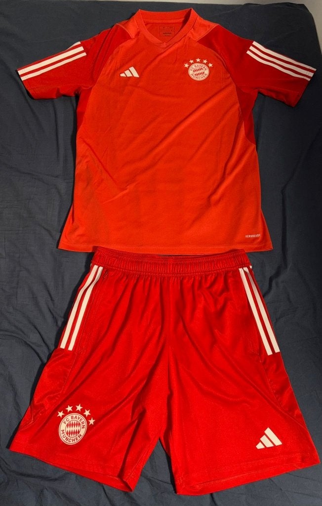 Origineel Bayern Munchen 2023-24 Trainings set - Maat M, Maat 48/50 (M), Ophalen of Verzenden, Zo goed als nieuw, Adidas