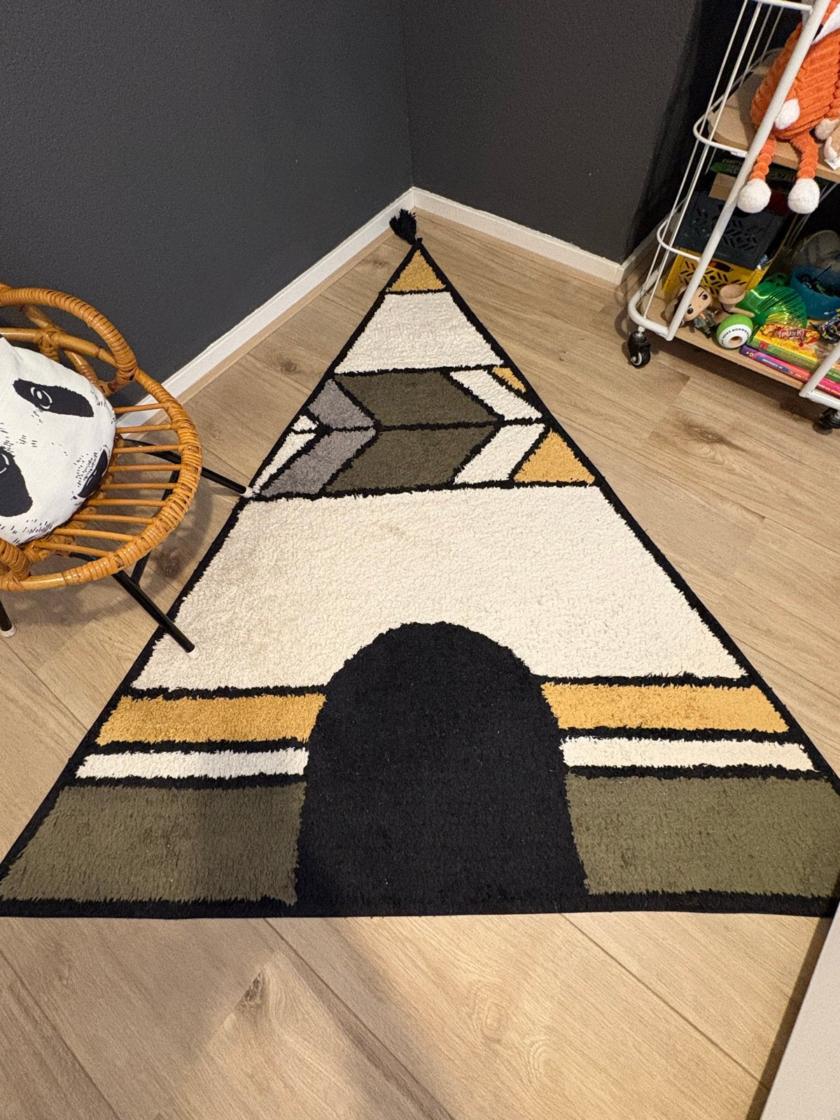 Leuk tipi vloerkleed voor de kinderkamer inclusief stoeltje, Ophalen, Zo goed als nieuw, Overige vormen