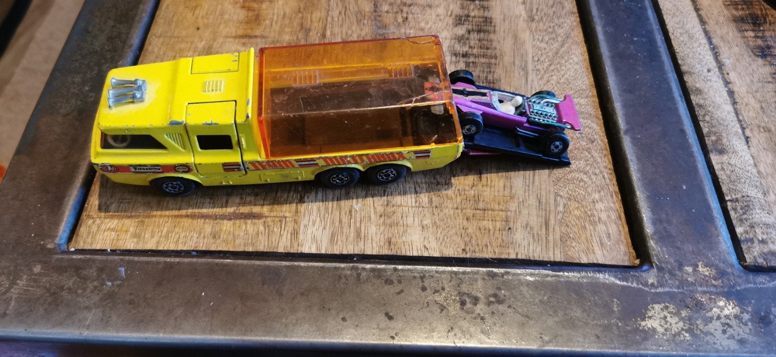 Matchbox Super Kings K-7 Racing Car Transporter met K-24 f1, Ophalen of Verzenden, Gebruikt