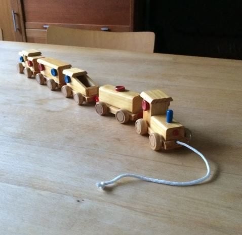 Lange houten trein, Ophalen of Verzenden, Zo goed als nieuw, Duw- of Trekspeelgoed