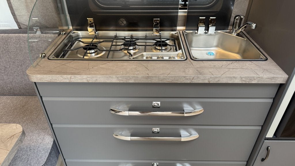 Foto 8 van Hobby De Luxe 460 UFE 2026 NIEUW!