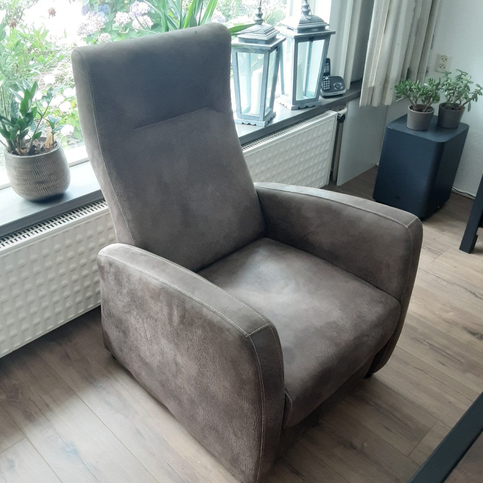 Comfortabele relaxfauteuil - Bruin, Ophalen, Modern, Comfortabel, Gebruikt, 75 tot 100 cm