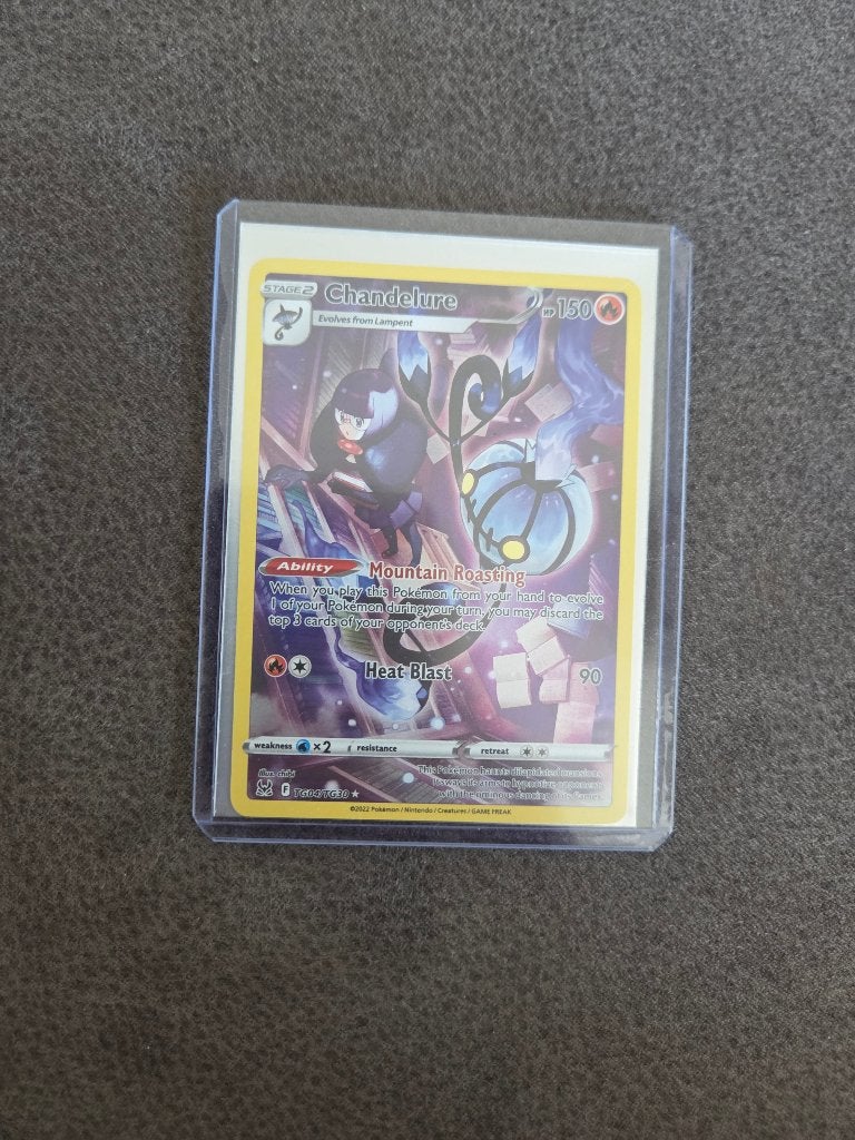Pokemon kaart chandelure, Ophalen of Verzenden, Zo goed als nieuw, Losse kaart, Foil