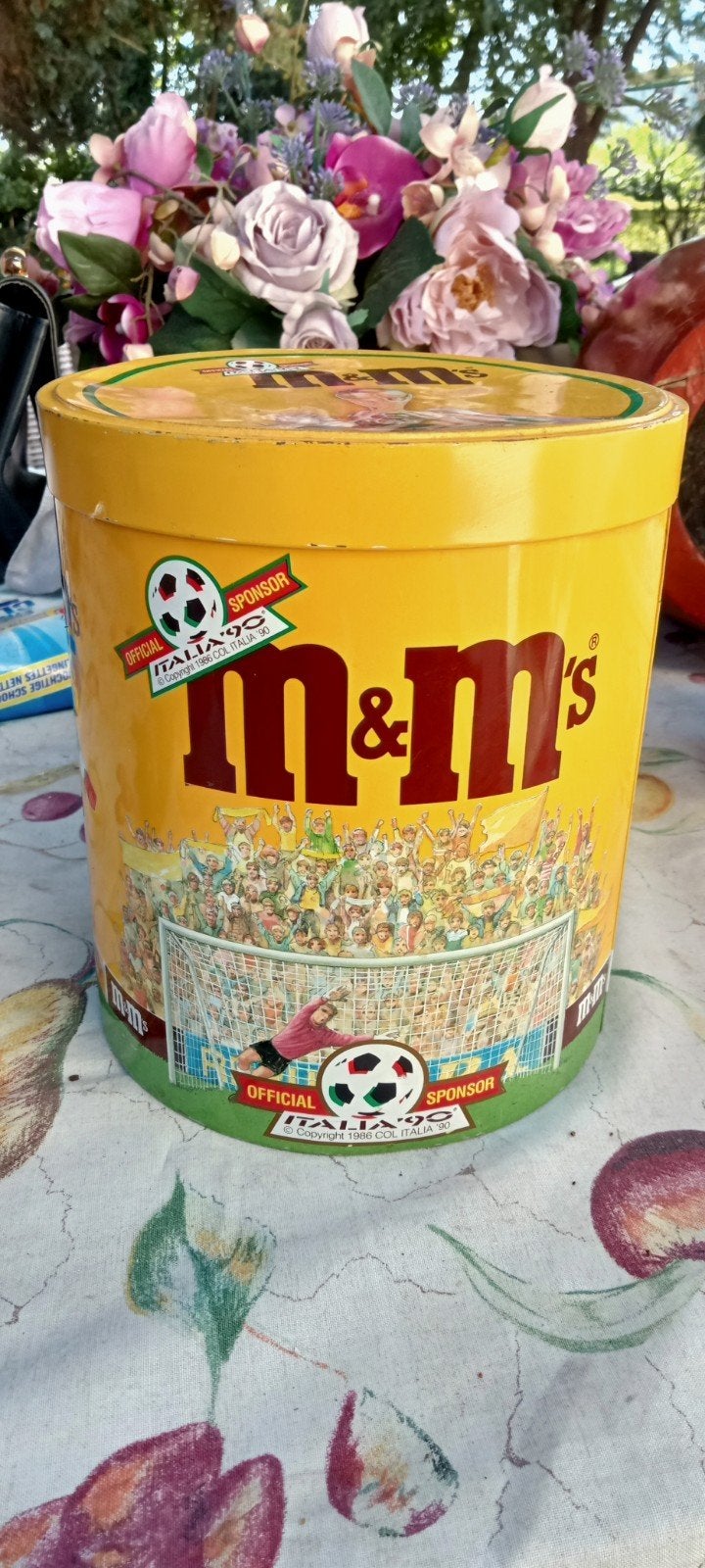 Vintage M&M's blik WK Italië 1990, Ophalen of Verzenden, Gebruikt, Overige, Overige merken