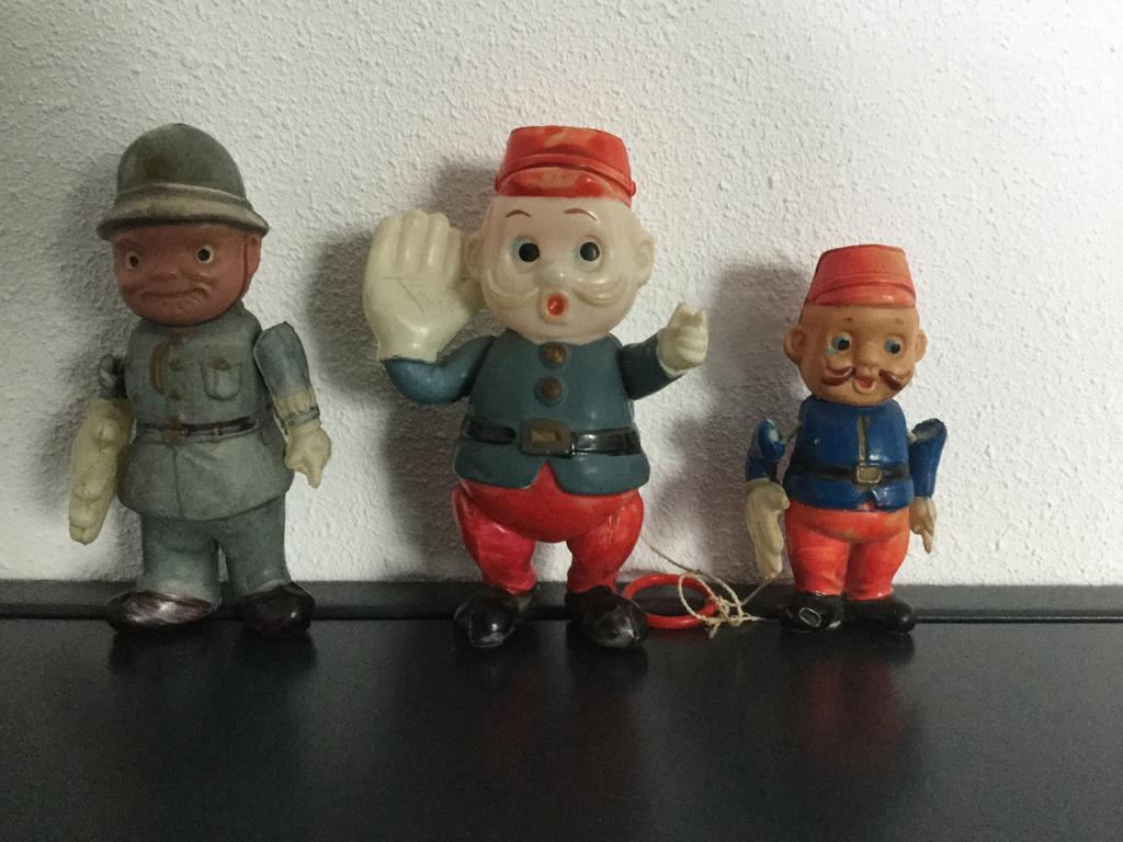 3 celluloid politieagenten, Ophalen of Verzenden
