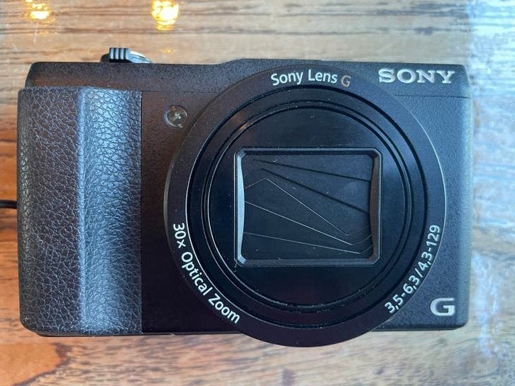 Sony Cyber-shot DSC-HX60 compactcamera met 30x optische zoom, Ingebouwde flitser, Ophalen of Verzenden, Zo goed als nieuw, Compactcamera