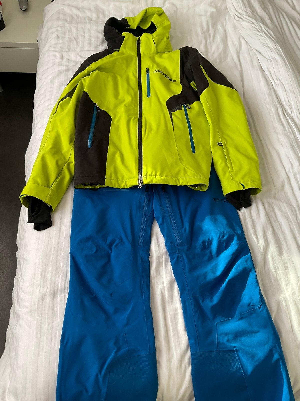 Spyder ski-jas en broek heren- jas maat L, broek maat M, Ophalen of Verzenden, Zo goed als nieuw, Pak