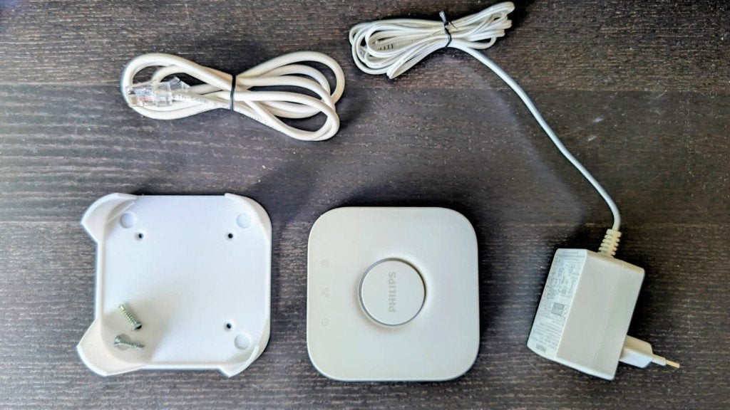 Philips Hue Bridge v2.1 (inclusief wall mount), Ophalen of Verzenden, Zo goed als nieuw