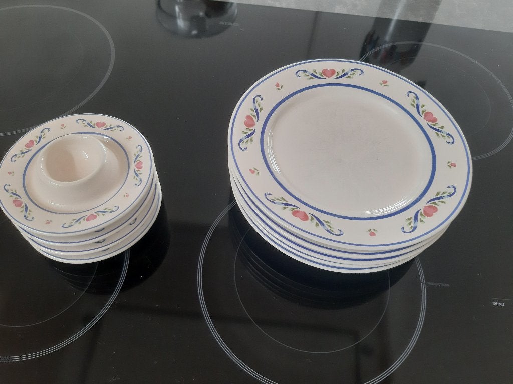 ontbijtbordjes met bijpassende eierdoppen, Ophalen, Zo goed als nieuw, Bord(en), Overige stijlen
