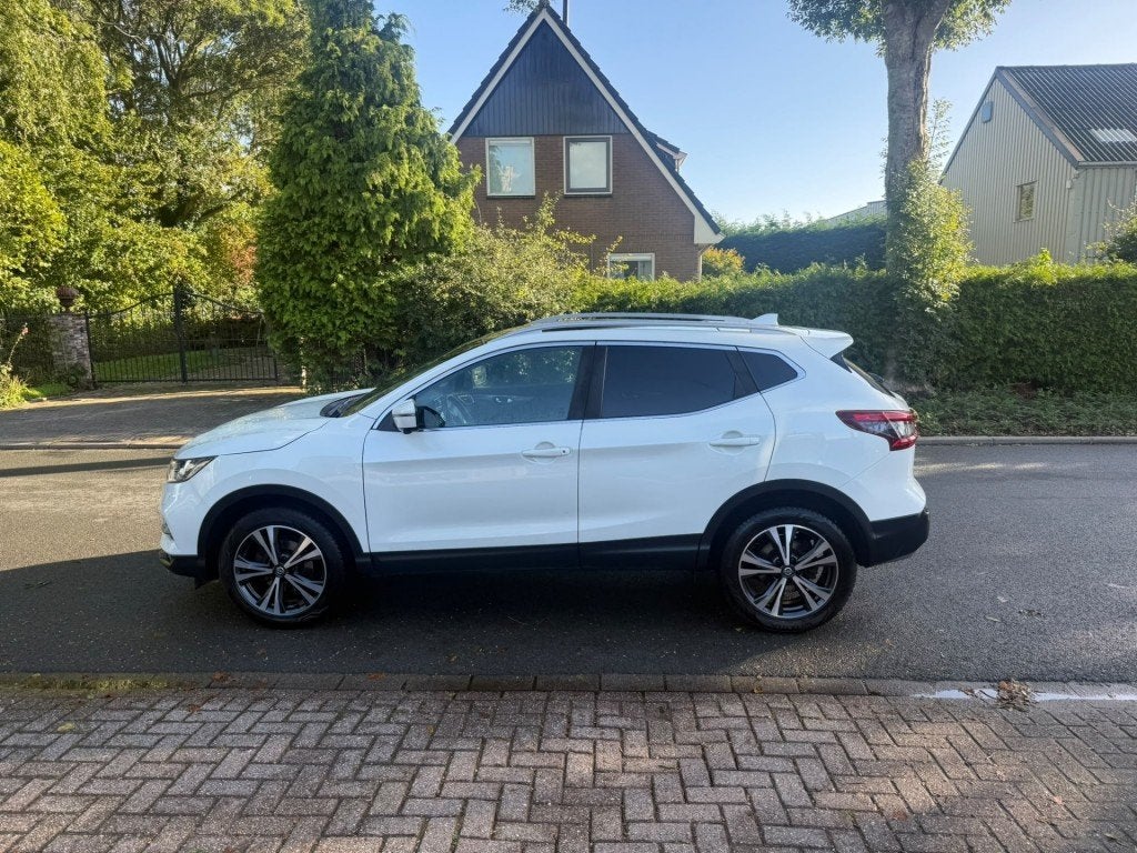 Nissan QASHQAI 1.2 Tekna/panorama/camera/stoelverwarming/17, Auto's, Voorwielaandrijving, Gebruikt, 4 cilinders, Met garantie (alle)