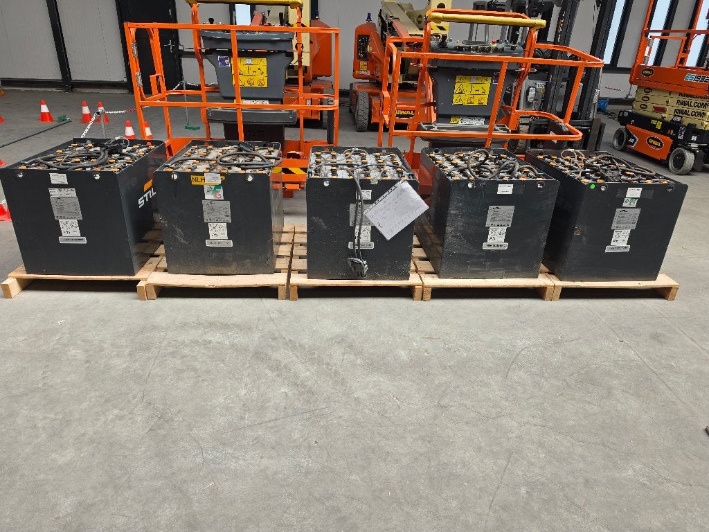 Diverse Still / Linde batterijen