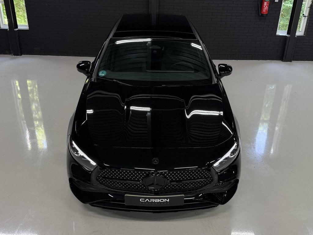 Mercedes A-klasse 250 e AMG | NL | 1e Eig | Pano | Facelift, Auto's, Mercedes-Benz, Gebruikt, Euro 6, 4 cilinders, Met garantie (alle)