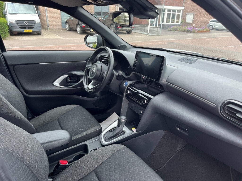 Toyota YARIS CROSS 1.5 HYBRID BUSINESS PLUS / NAVI / CAMERA, Auto's, Toyota, Gebruikt, Zwart, 1490 cc, Bedrijf