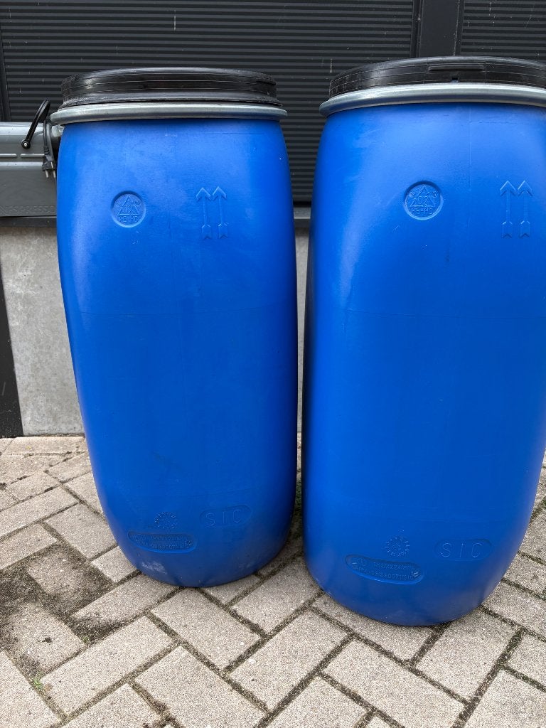 VAT 220 LITER MET KLEMBAND BLAUW, Ophalen, Zo goed als nieuw