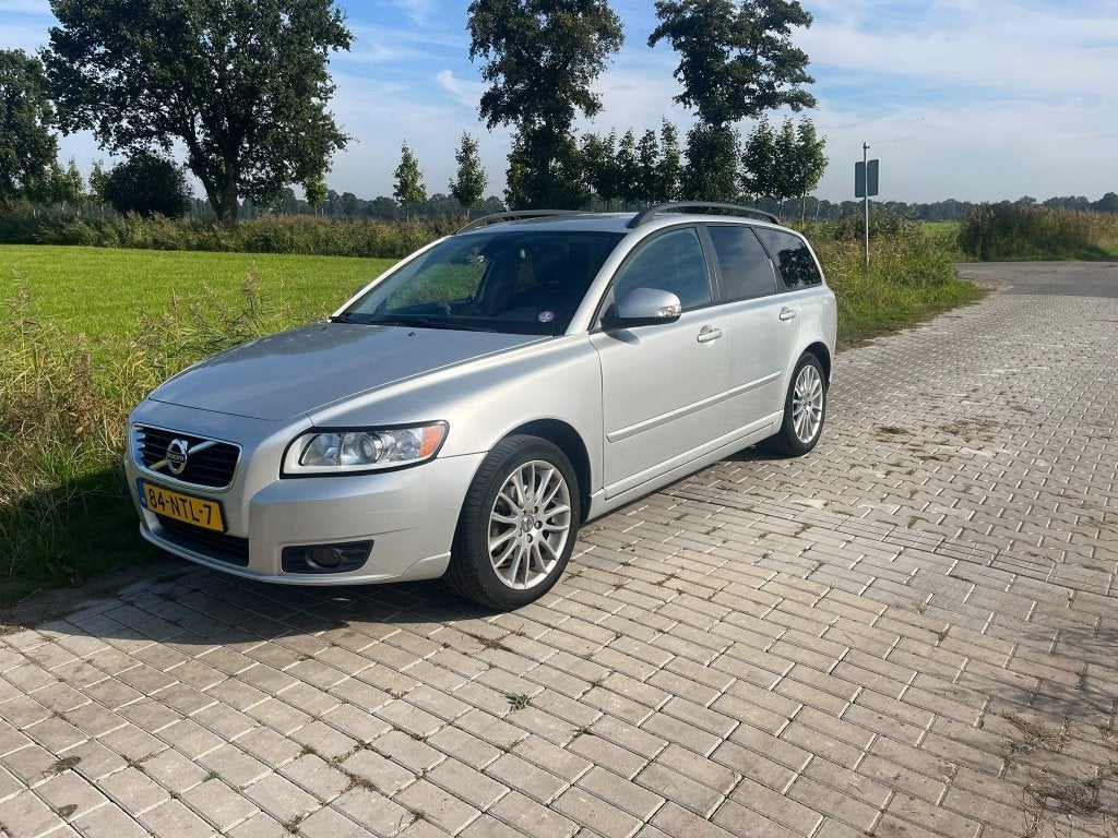 Volvo V50 2.0 2010 Grijs, Zwart, 4 cilinders, Stationwagon, Particulier