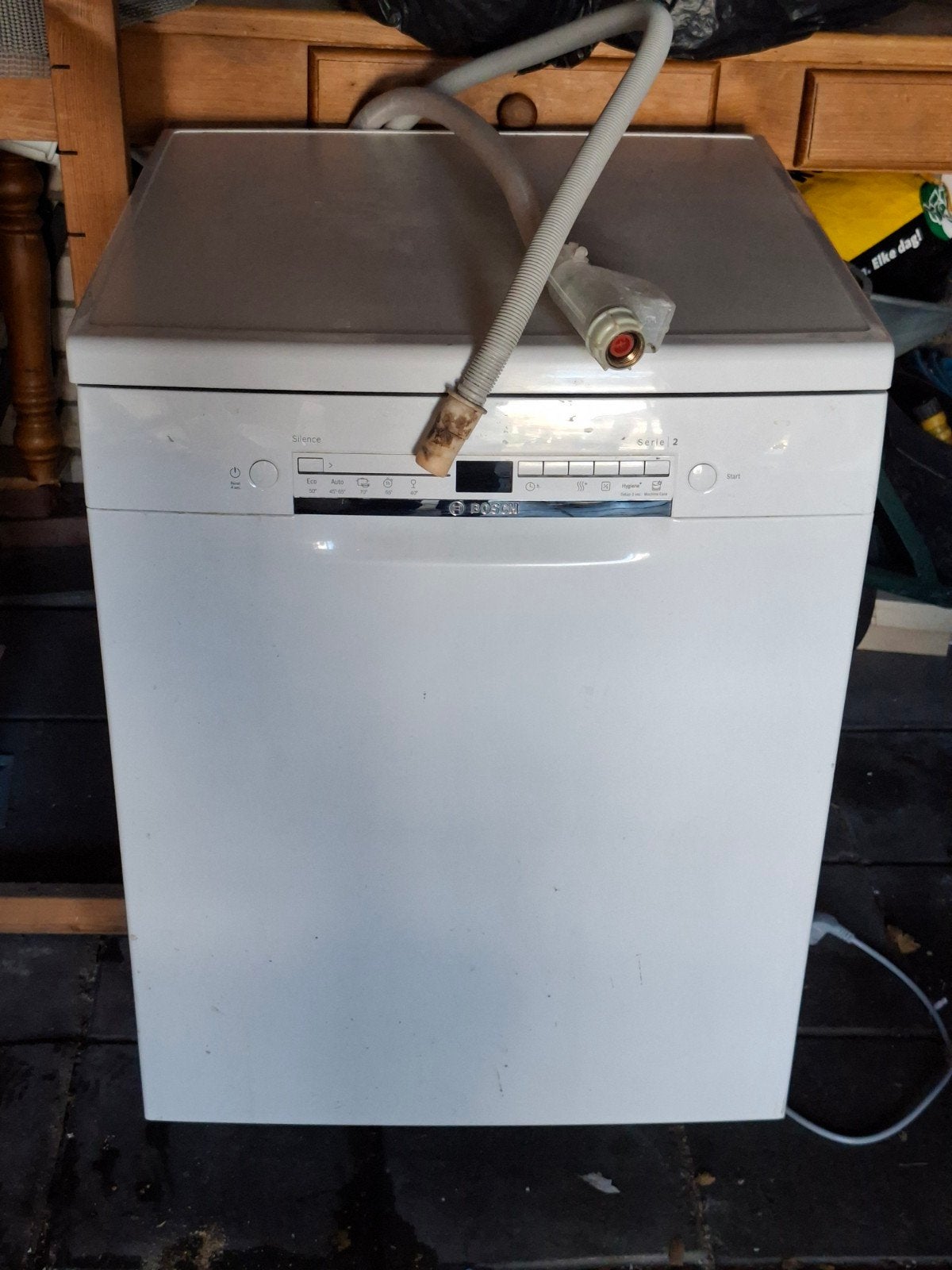 Bosch Serie 2 vaatwasser – ca. 4 jaar oud, Witgoed en Apparatuur, Vaatwasmachines, Ophalen, 85 tot 90 cm
