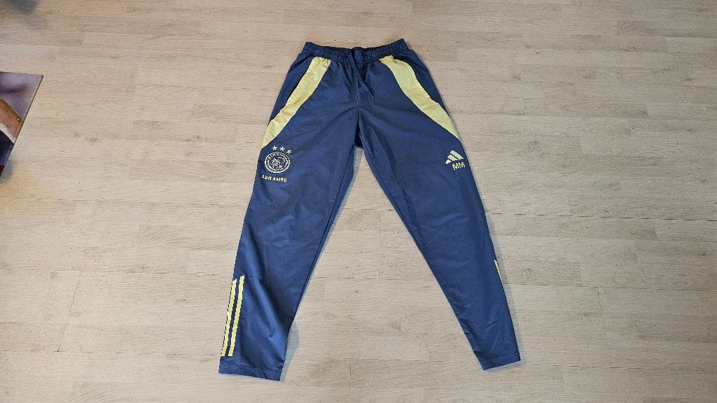 Ajax Traingingsbroek! Seizoen 24/25! Sponsor! Mt S!, Ophalen of Verzenden, Zo goed als nieuw, Rood, Voetbal
