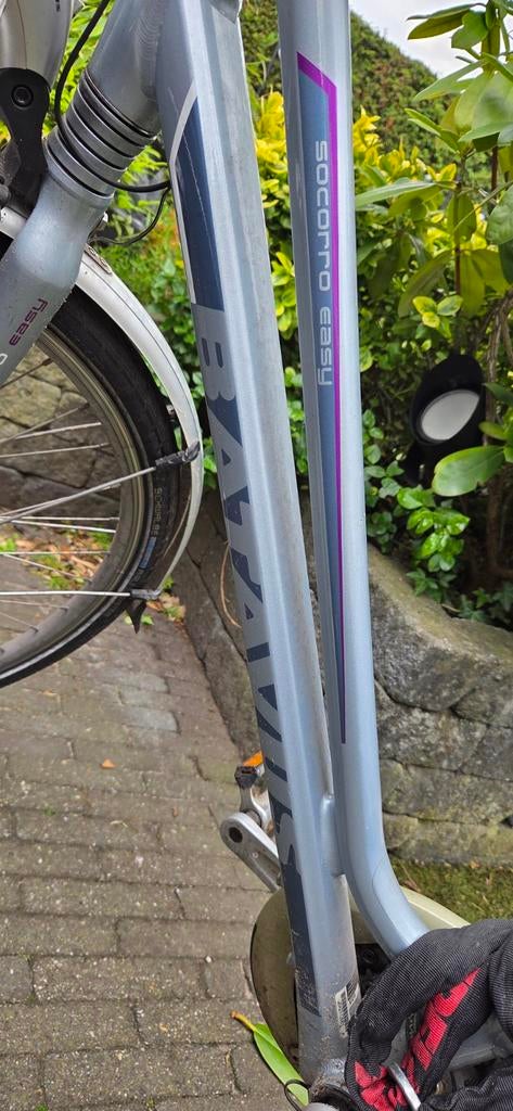 Batavus Socorro Easy E-bike - Goede staat, Fietsen en Brommers, Fietsen | Dames | Damesfietsen, Ophalen, Gebruikt, Velgrem, Versnellingen