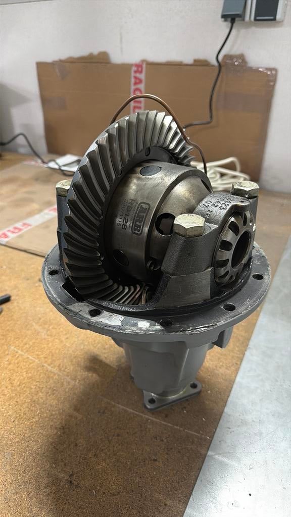Landrover defender shortnose diff met arb locker in garantie, Auto-onderdelen, Ophalen, Gebruikt, Land Rover