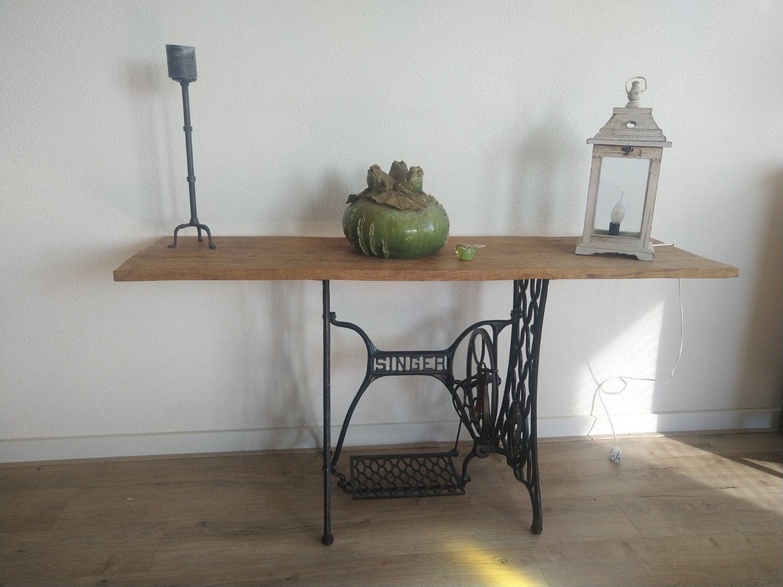 Sidetable met origineel Singer naaimachine onderstel, 100 tot 150 cm, Ophalen, Overige houtsoorten, Industrieel, Landelijk, Vintage