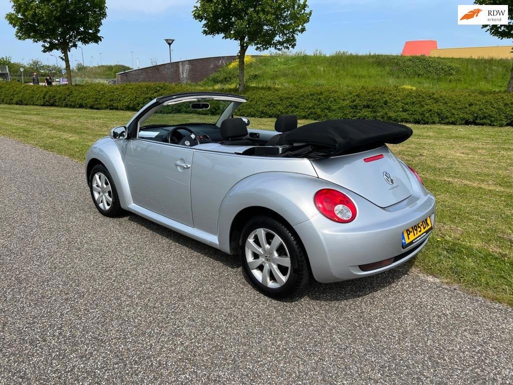 Volkswagen New Beetle Cabriolet 2.0 Trendline, Auto's, Voorwielaandrijving, 1304 kg, Stof, Gebruikt